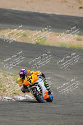 media/Jun-04-2022-WERA (Sat) [[b852bbbd55]]/Race 8 Superbike Expert Novice V7 HW/